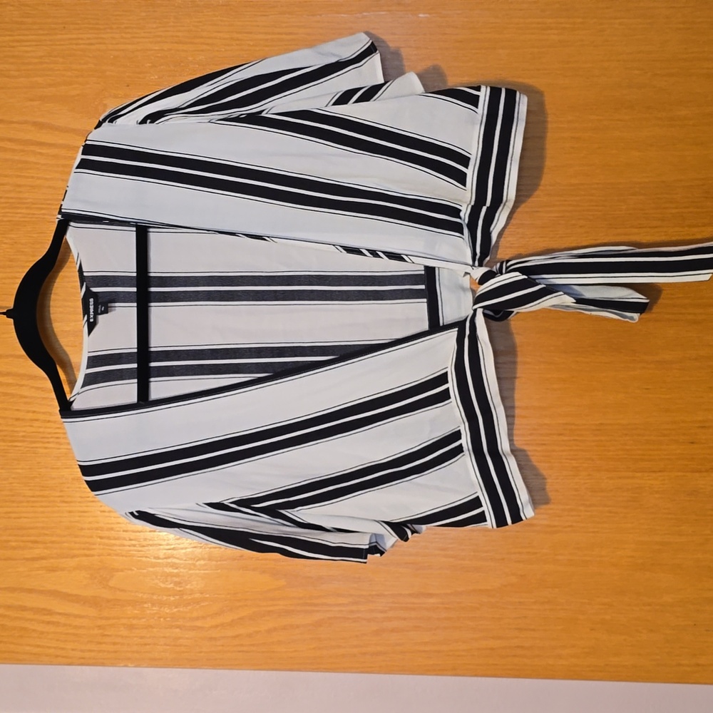 Express cropped top